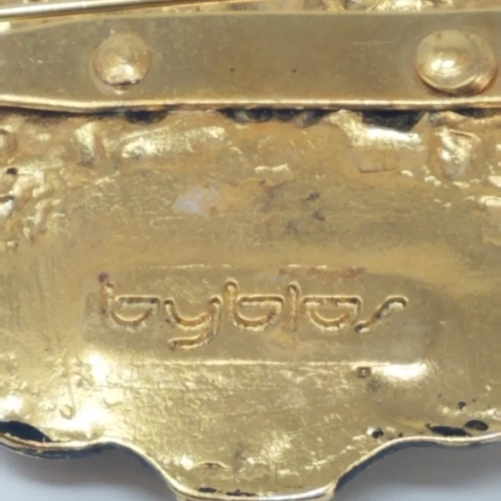 Byblos vtg brooch